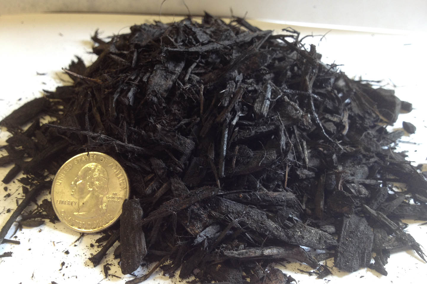 Black-Supreme-Mulch-Black-Dyed-Mulch-Cincinnati Black-Supreme-Mulch