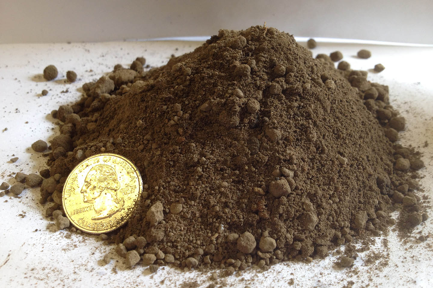 shredded-topsoil-screened-soil-fine-soil